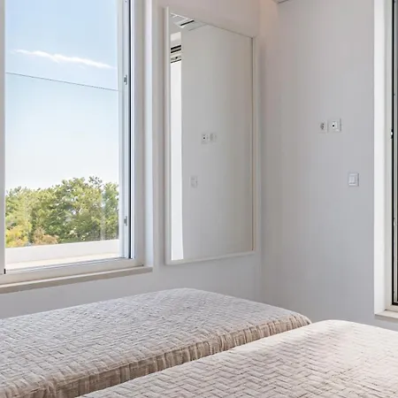 Serene Apartment *